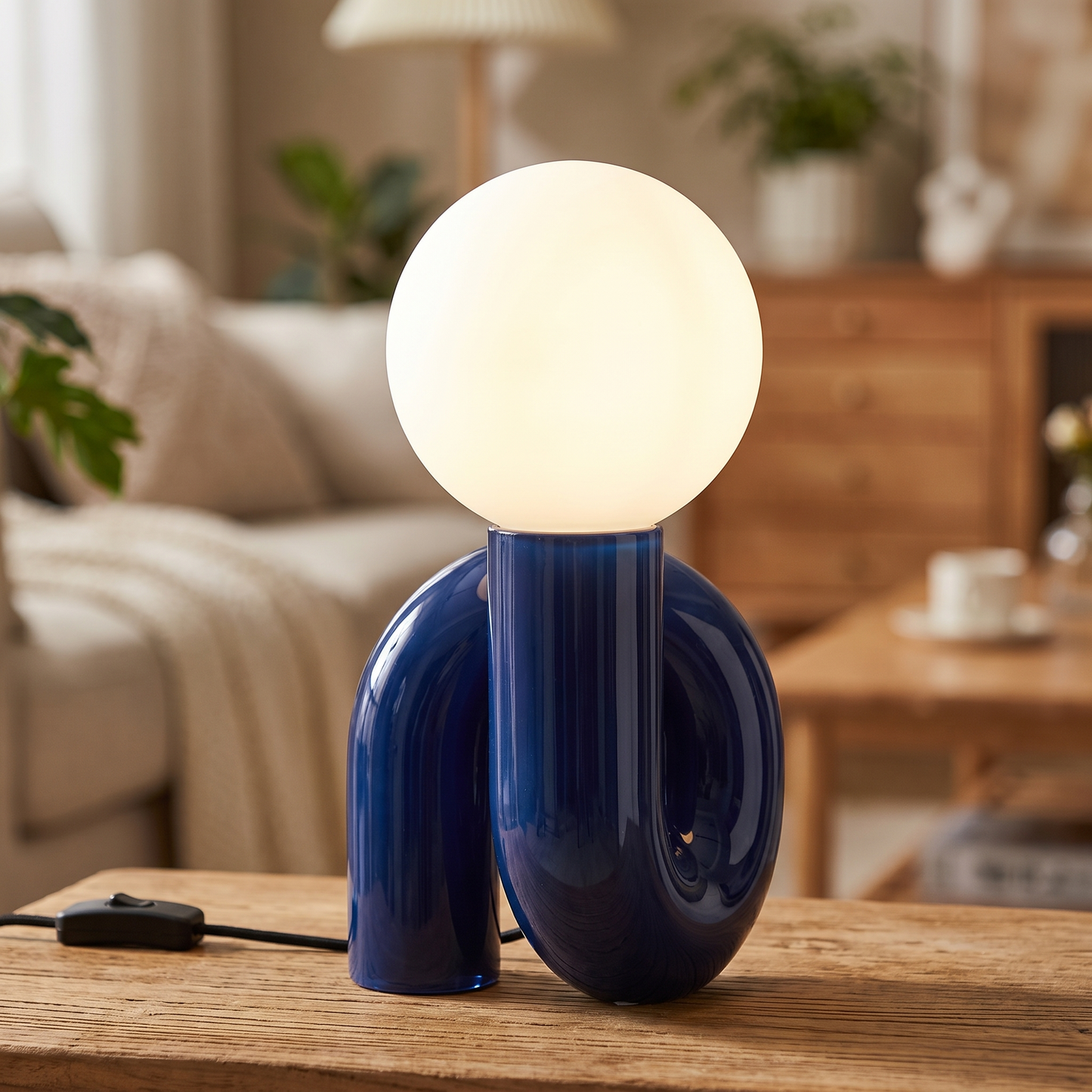 Close detail of the resin table lamp