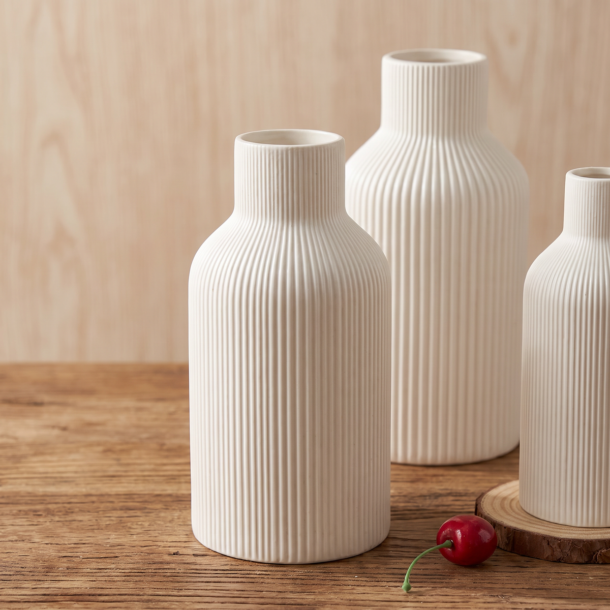 Retro ceramic vase ribbed texture detail
